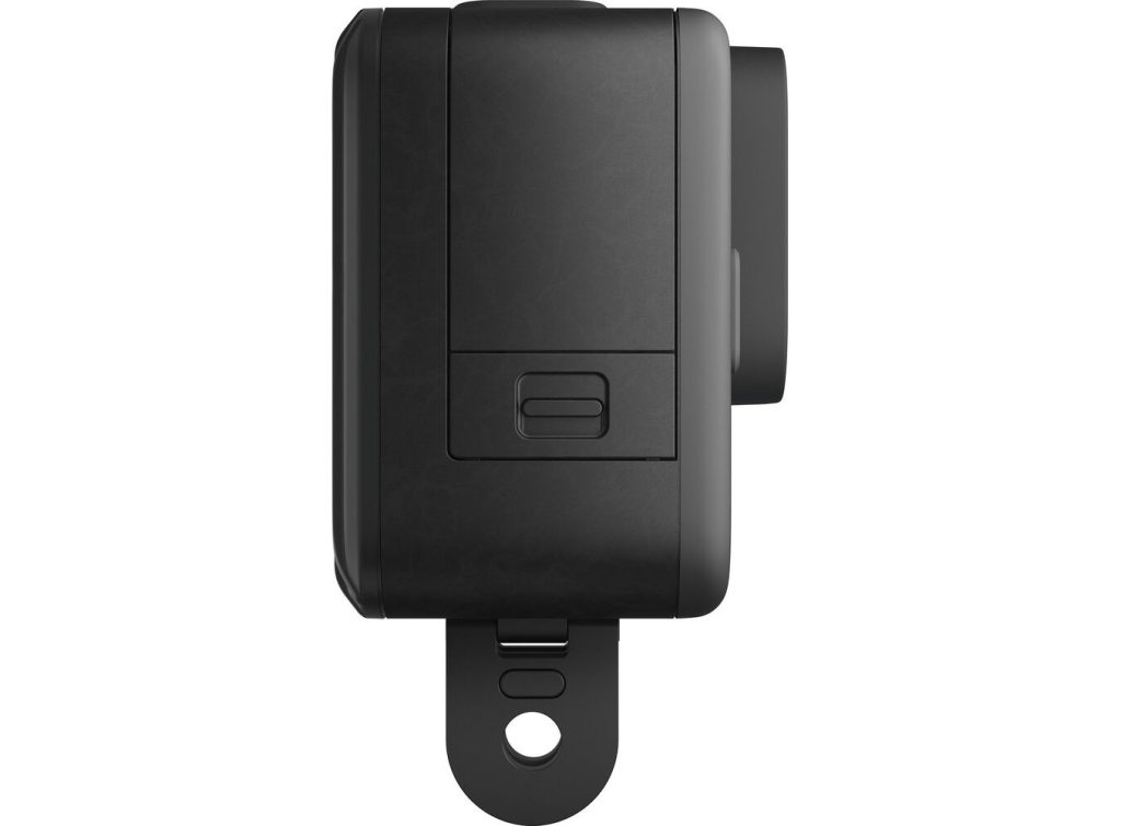Khe cắm thẻ nhớ, dây cáp USB được tích hợp bên thân của camera