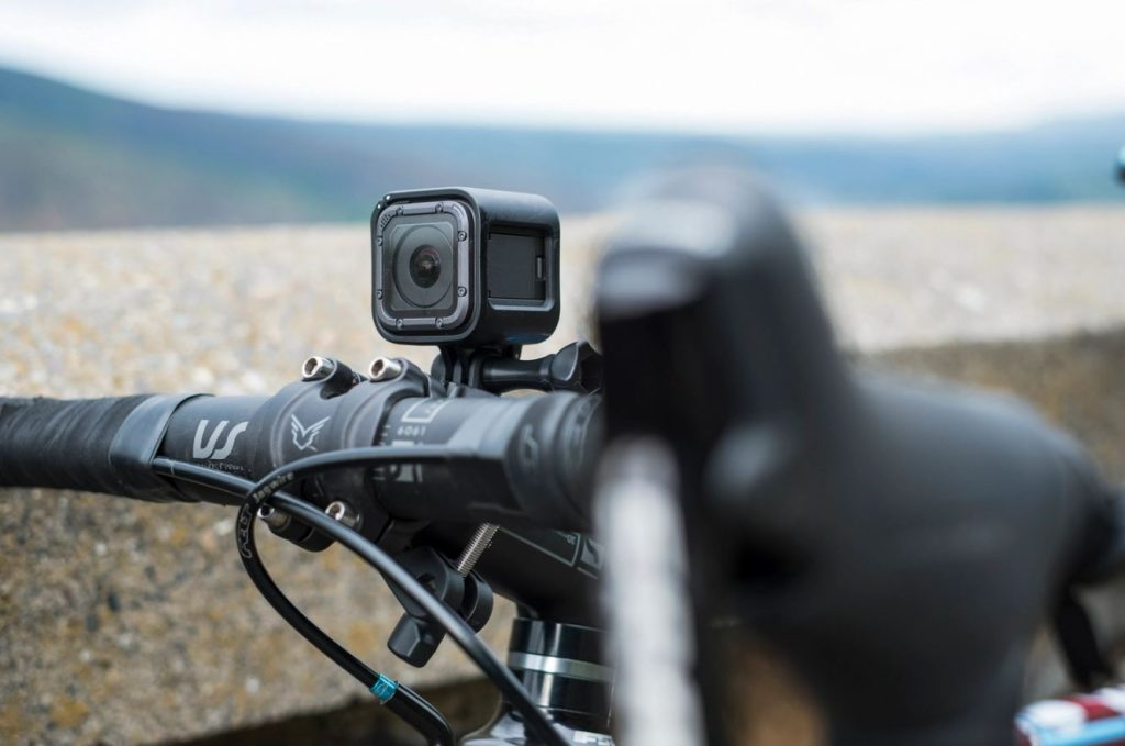 GoPro Là Gì? - GoPro Session thiết kế nhỏ gọn, hình hộp đặc trưng